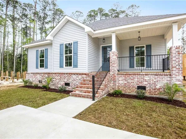 60414 Aqua Dr, Lacombe, LA 70445