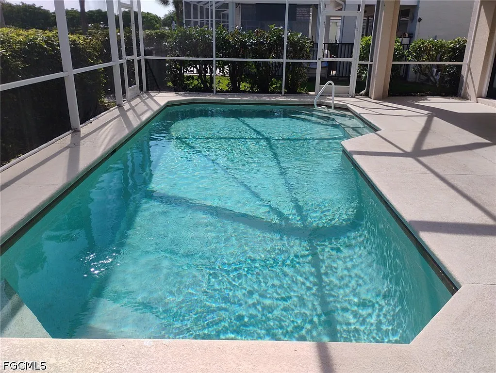 4 bed, 3.0 bath, 2794 sqft, $3,200 — Photo 2