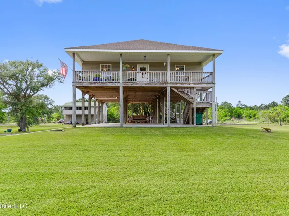4018 21st Ave, Bay Saint Louis, MS 39520
