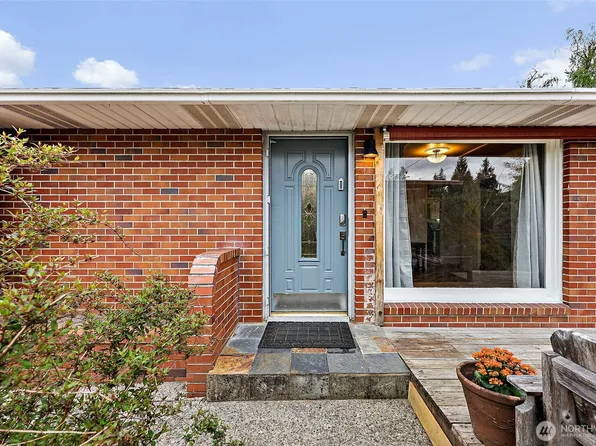 3311 Heather Place W, University Place, WA 98466