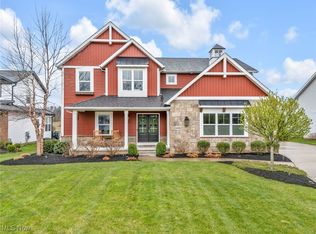 5600 Shadow Ridge Cir NW, North Canton, OH 44720