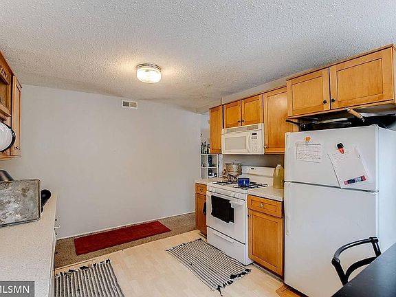 5th image of 3200 Blaisdell Ave #1