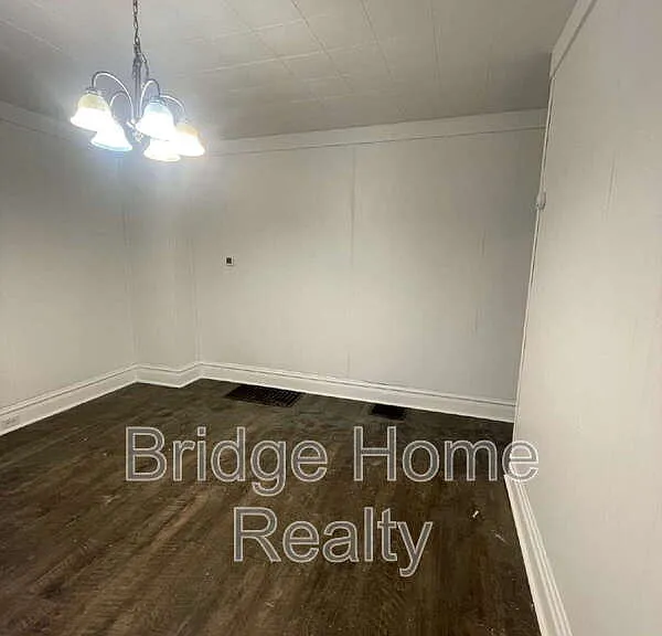128 S Spring Ave — Photo 12