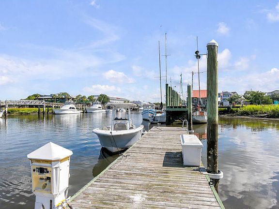 3rd image of 228 Haddrell St