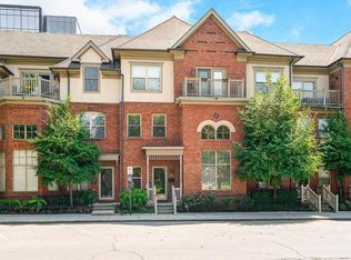 692 Park St, Columbus, OH 43215