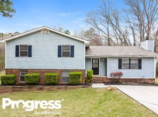 8915 Bentwood Ln, Riverdale, GA 30274
