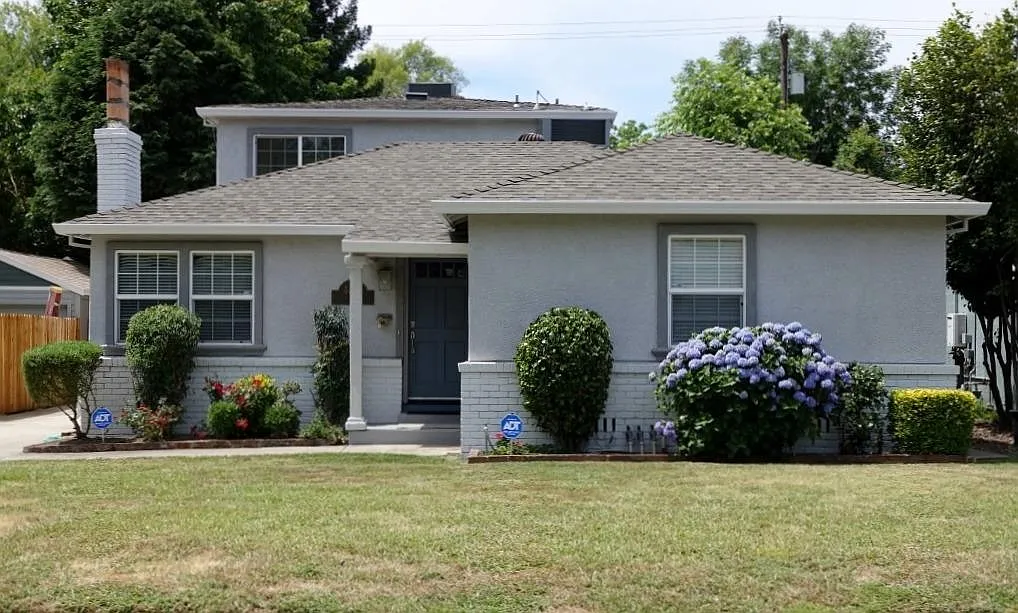 4894 Reid Way photo 1