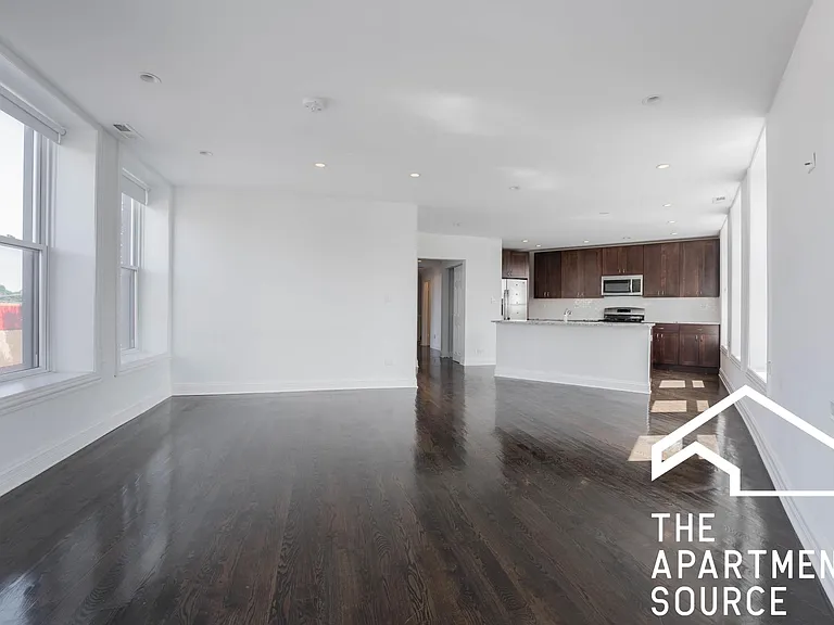 2450 N Milwaukee Ave #2F — Photo 37