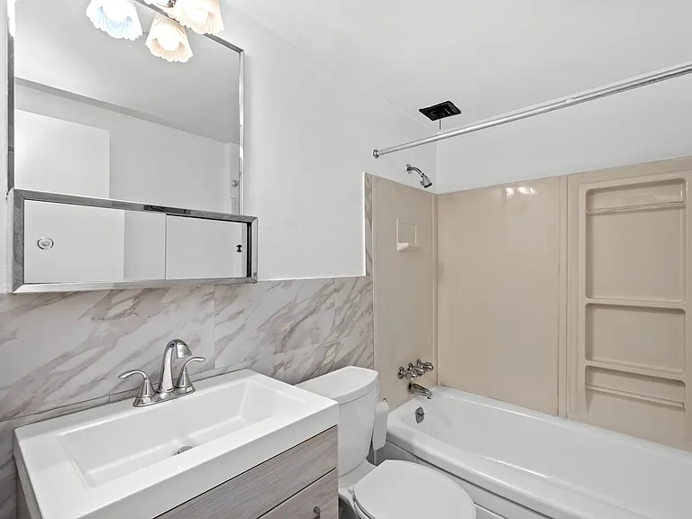 Penn Towers Apartments — Photo 4