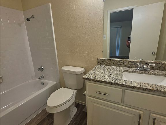 5th image of 713 Denmark Dr