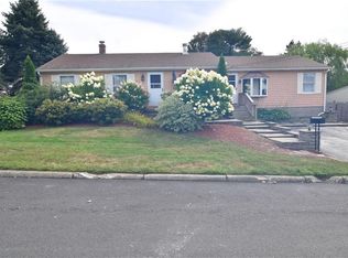 103 Brookhaven Dr, East Providence, RI 02914