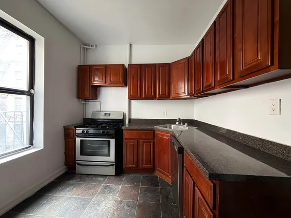 436 Eastern Parkway image 1 of 1