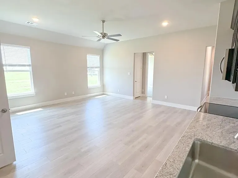 9625 Westchester Ln — Photo 18