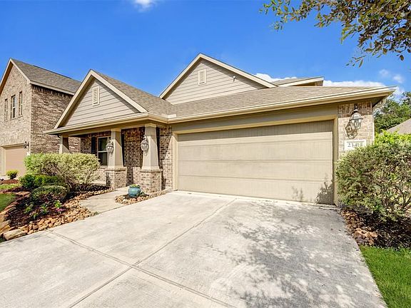 4th image of 23415 Banksia Dr