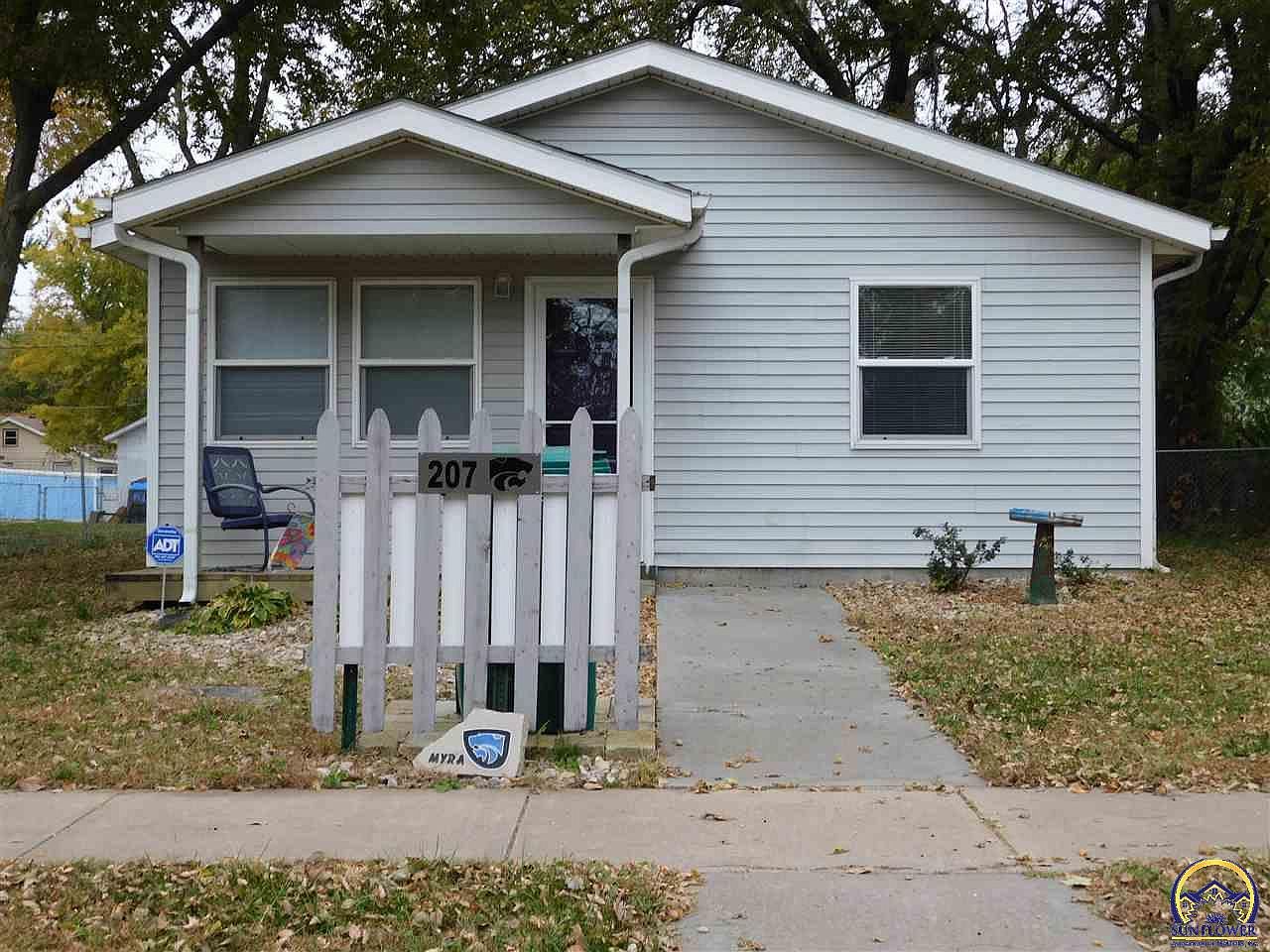 207 Highland Ave, Hoyt, KS 66440 Zillow