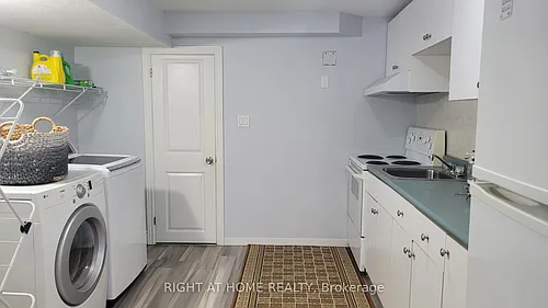 2655 Gananoque Dr #7 Photo 1
