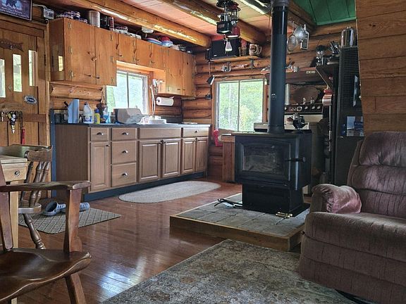 2nd image of 762 West Road