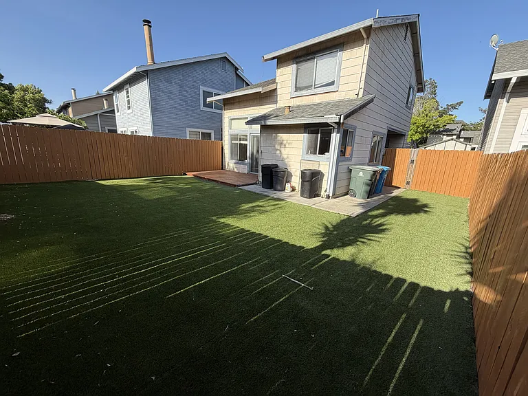 169 Bridlewood Ct — Photo 16