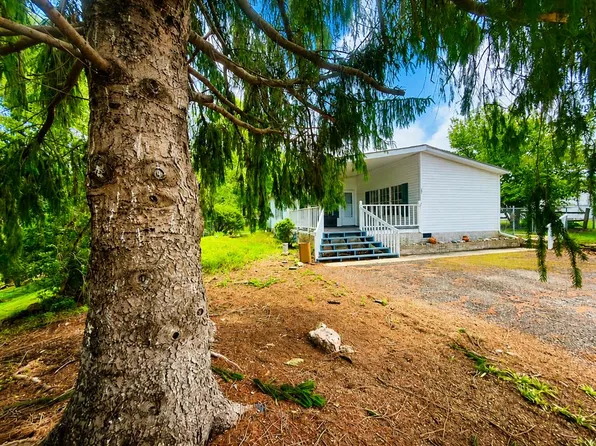 107 Jason Heights Dr, Galax, VA 24333