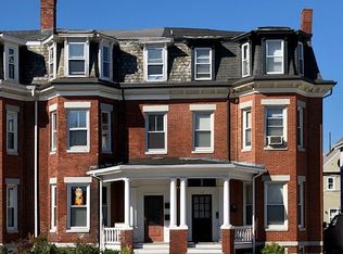 135 Galen St #3, Watertown, MA 02472