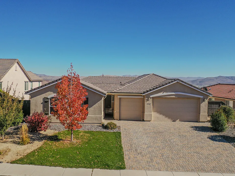 1040 S University Park Loop