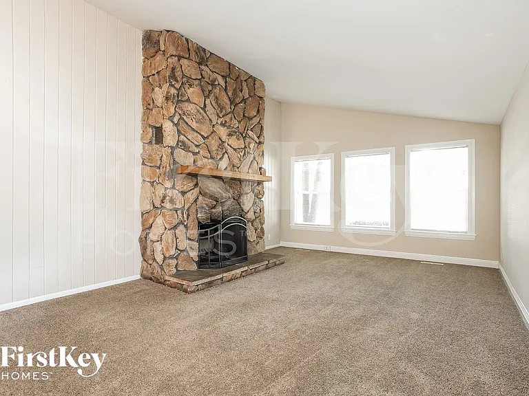 529 Apache Ave — Photo 3