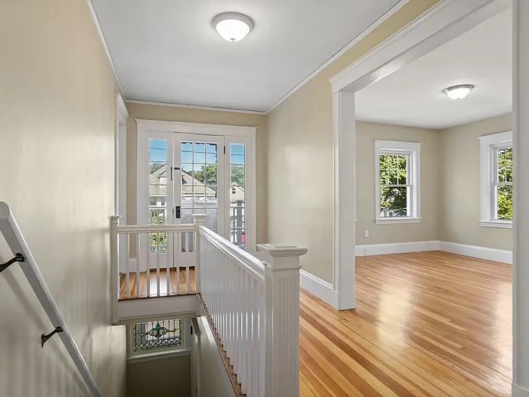 21 Frank St #23 — Photo 9
