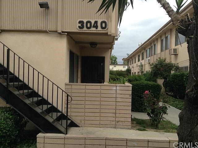 1st image of 3040 Vineland Ave APT 3
