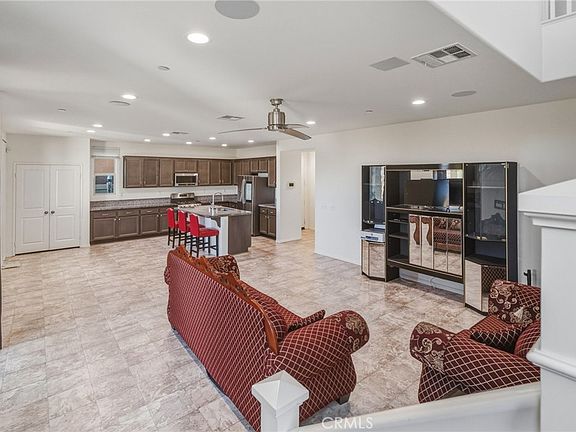 4th image of 1455 Black Diamond Dr