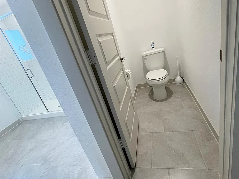 3902 Itzle Island Ct — Photo 42