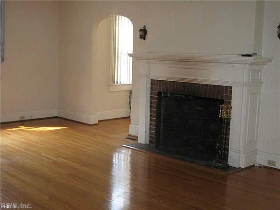 2nd image of 1309 Harmott Ave