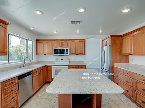 2nd image of 1458 E Linda Ln