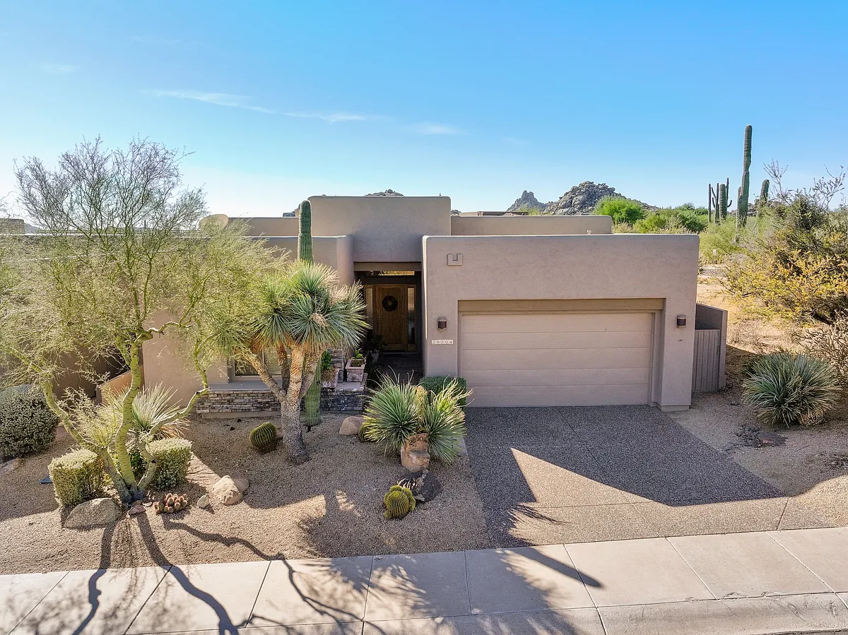 Photo 1 of 32 - 28504 N 108th Way - Scottsdale, AZ Primary Photo - 28504 N 108th Way