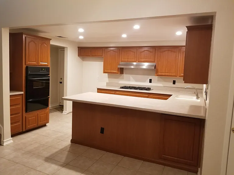 1350 Brentwood Cir #A — Photo 4
