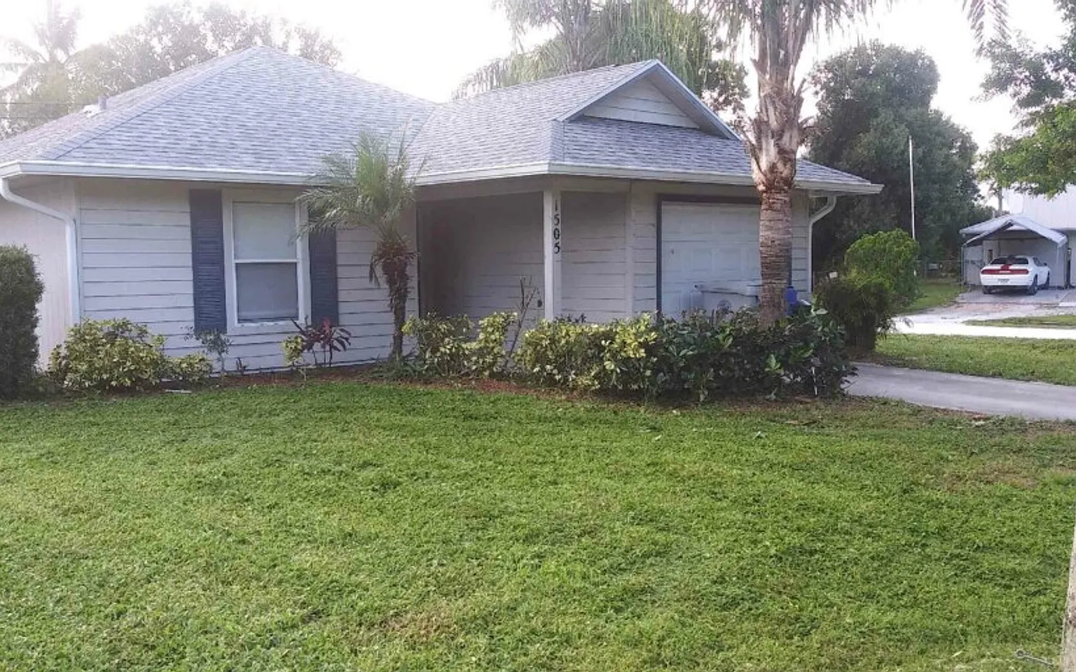 2 Bedroom 2 Bath 1-Car Garage — Photo 1