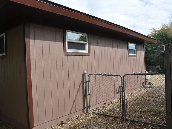 4th image of 2516 15th Avenue Ct