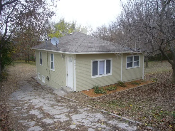 9206 E Norledge St, Independence, MO 64053