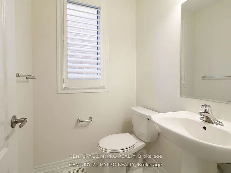 71 Westfield Dr — Photo 16