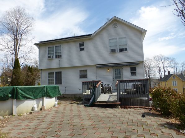 56 Hoadley St, Naugatuck, CT 06770