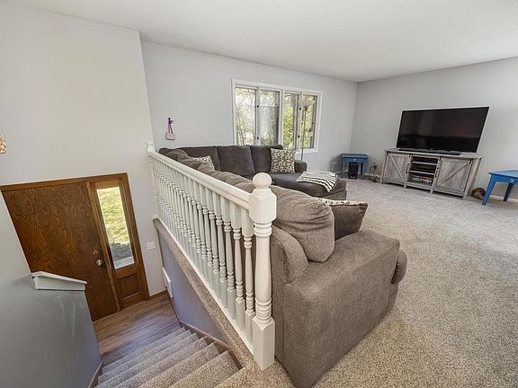 3rd image of 1702 171st Ave NE