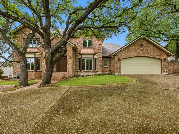 3rd image of 5918 Mountain Villa Dr