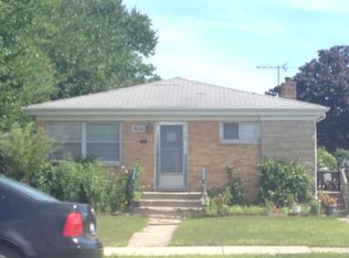 9235 Oriole Ave, Morton Grove, IL 60053