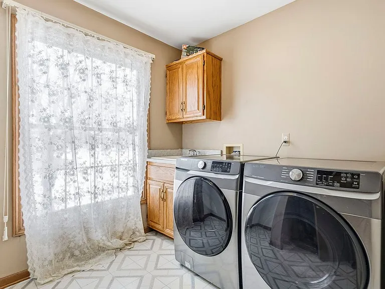 53428 Gregory Dr — Photo 9