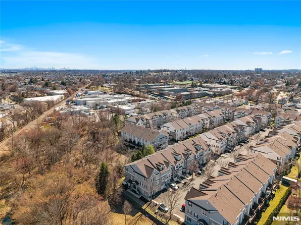 36 Carrington Pl #62, Clifton, NJ 07013