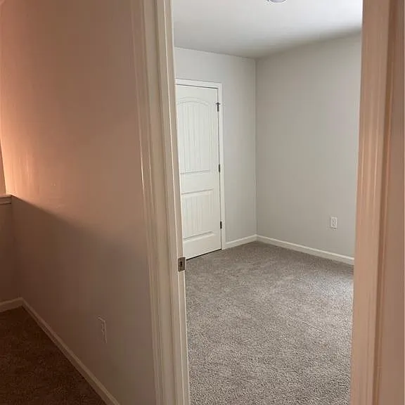 471 Stoneybrook Dr — Photo 15