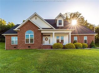 1820 Maple Dr, Sissonville, WV