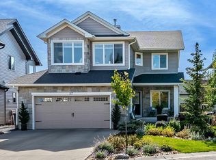 117 N Crystal Green Ct, Okotoks, AB T1S2K5