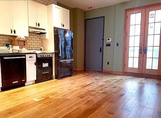 3rd image of 302 Saint Nicholas Ave #5C