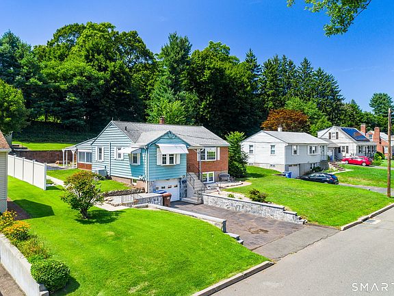 4th image of 83 Jacobs Terrace