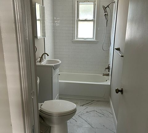 5th image of 110 W Crocus Rd #2